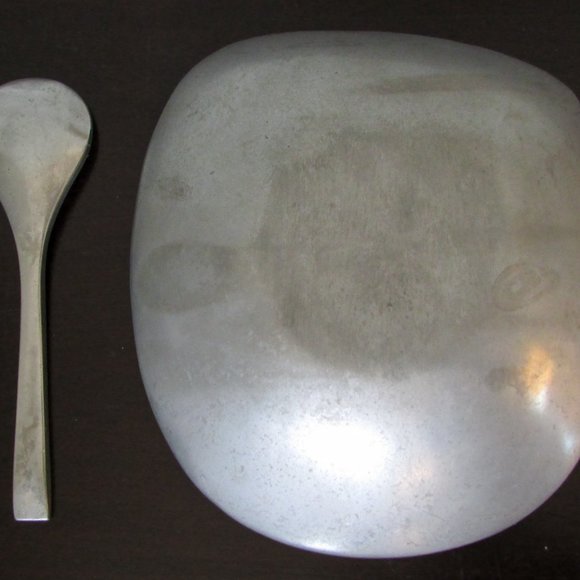 Contemporary Silver Alloy Dish with Spoon - Picture 4 of 5